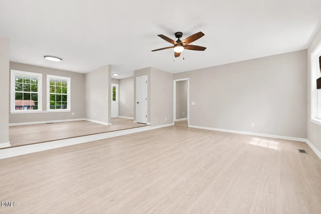 Photo of 305 1st Street