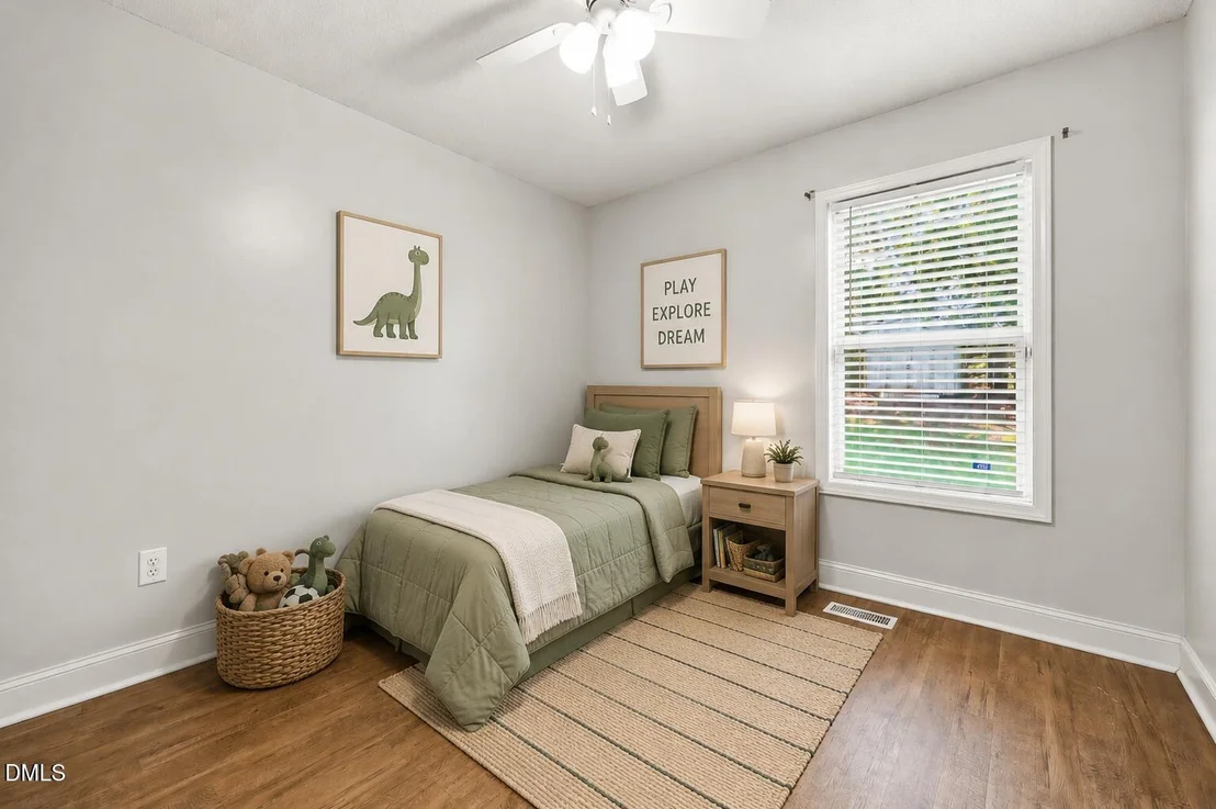 Photo of 215 Brookfield Circle
