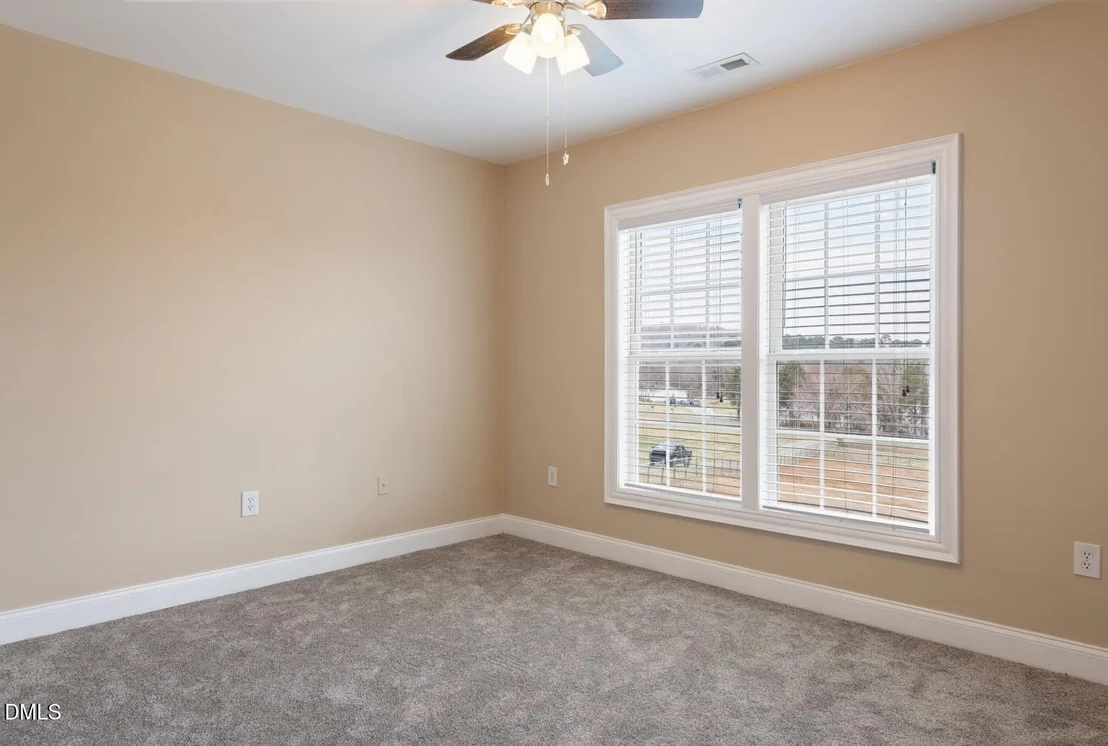 Photo of 4872 Thom Road