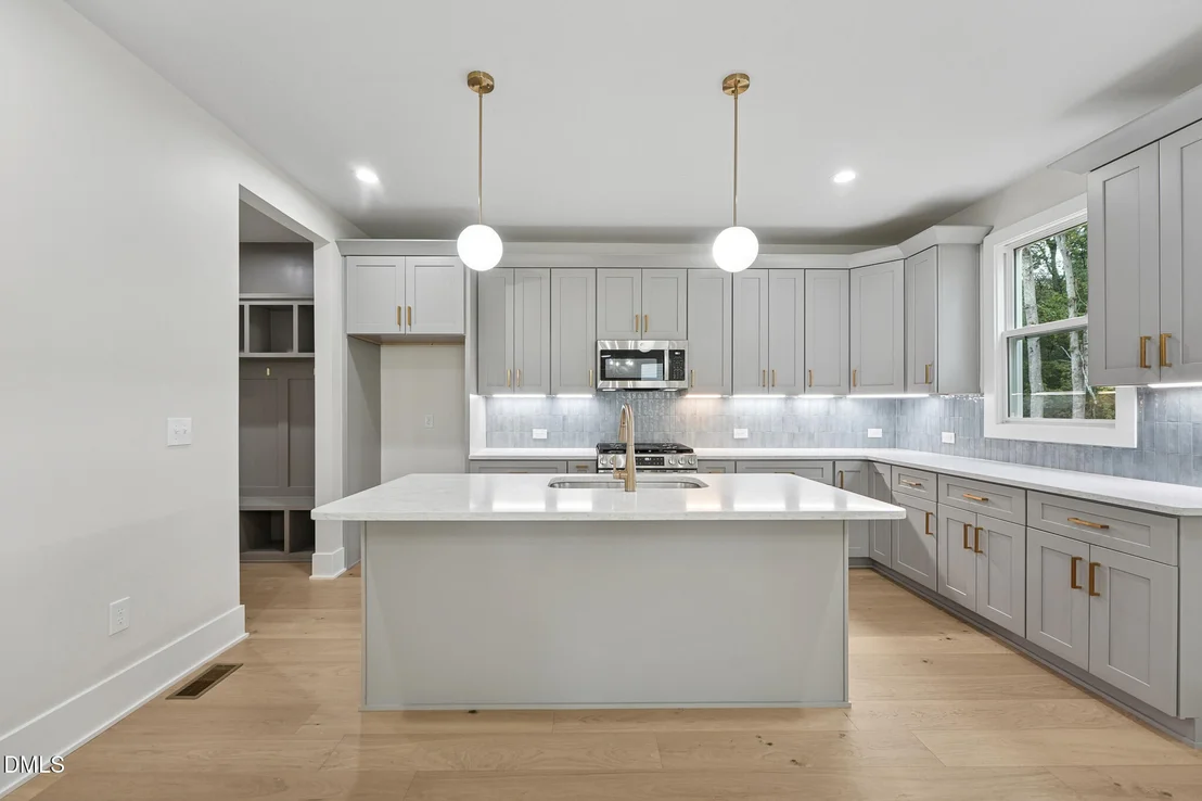 Photo of 633 Conover Road
