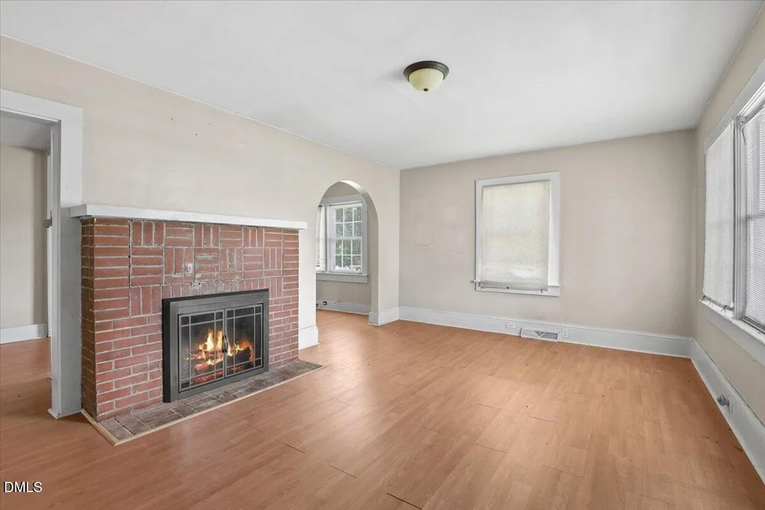 Photo of 2213 Hunter Hill Road