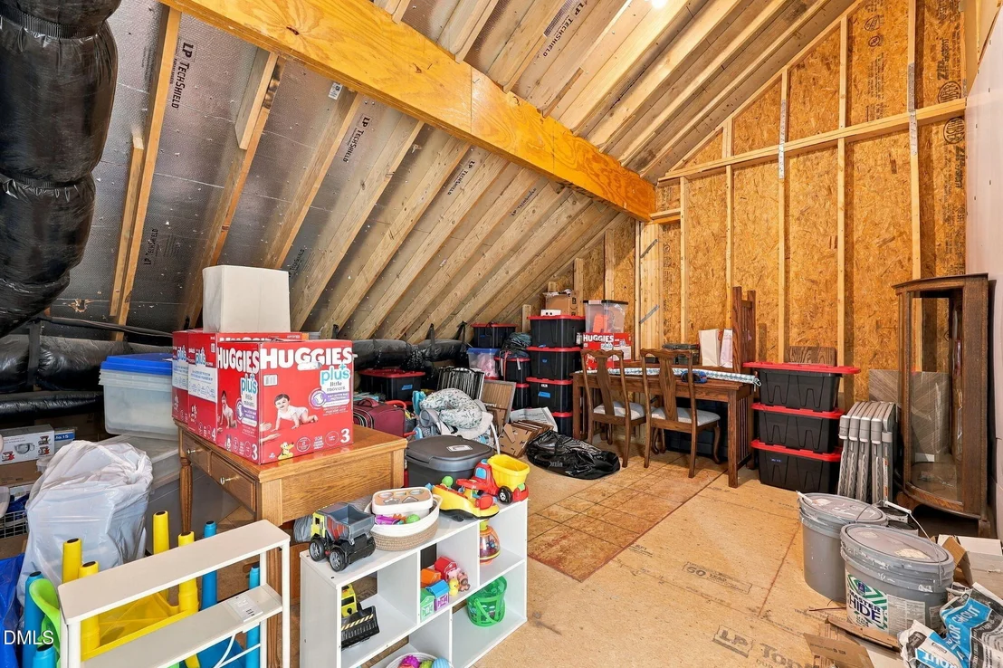 Photo of 325 Underhill Way