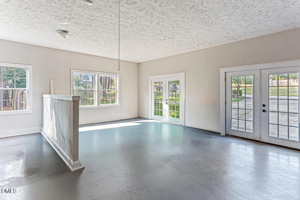 Photo of 142 Richmond Park Drive