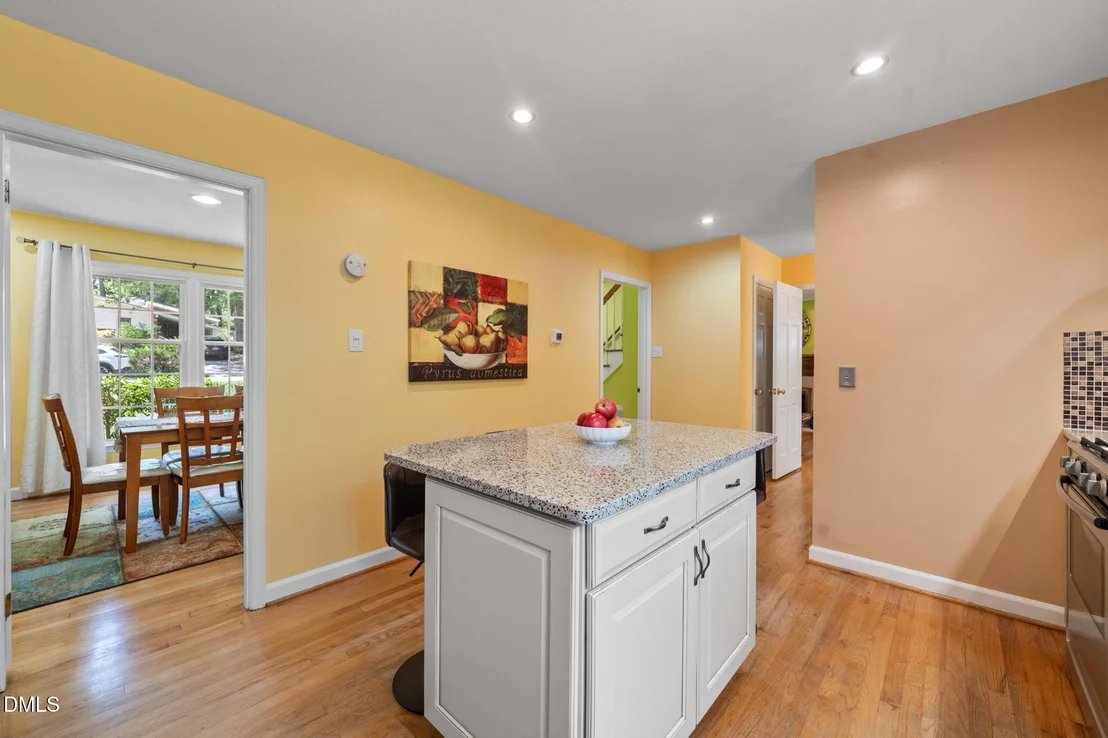 Photo of 721 Tinkerbell Road