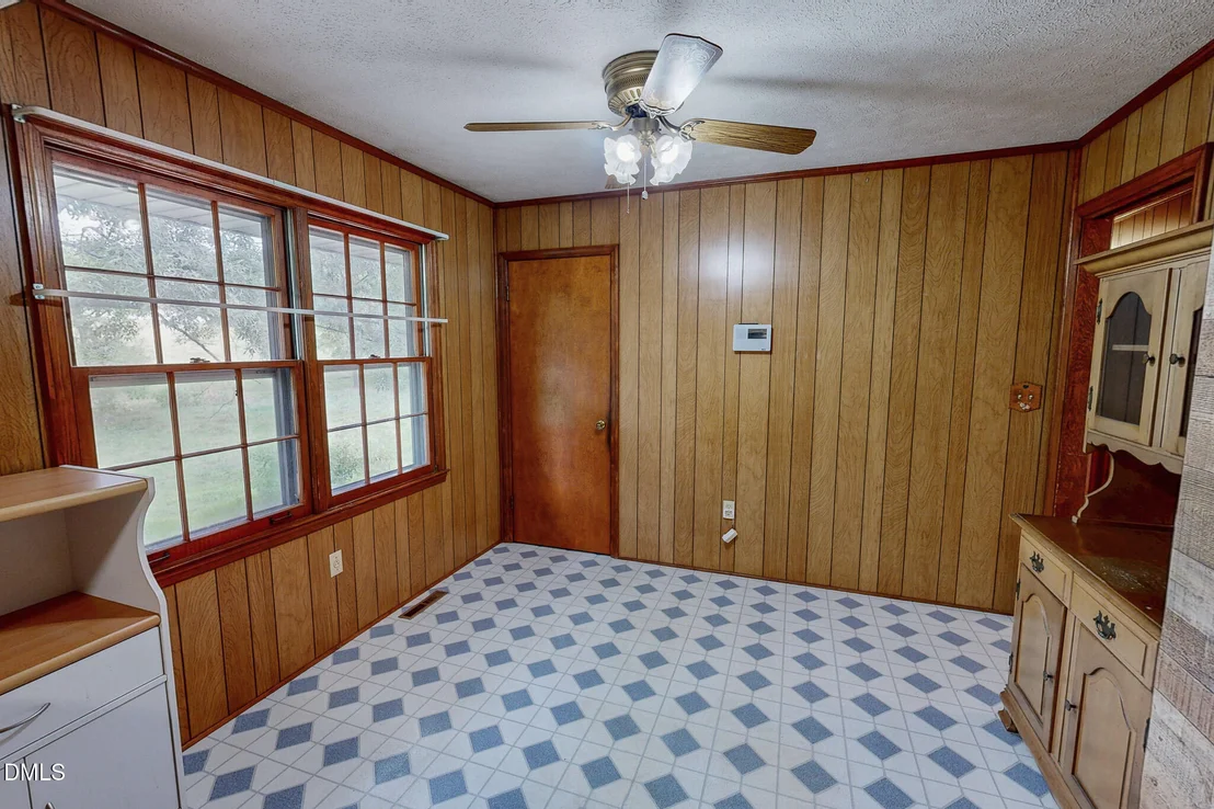 Photo of 2072 Edwin Robertson Road