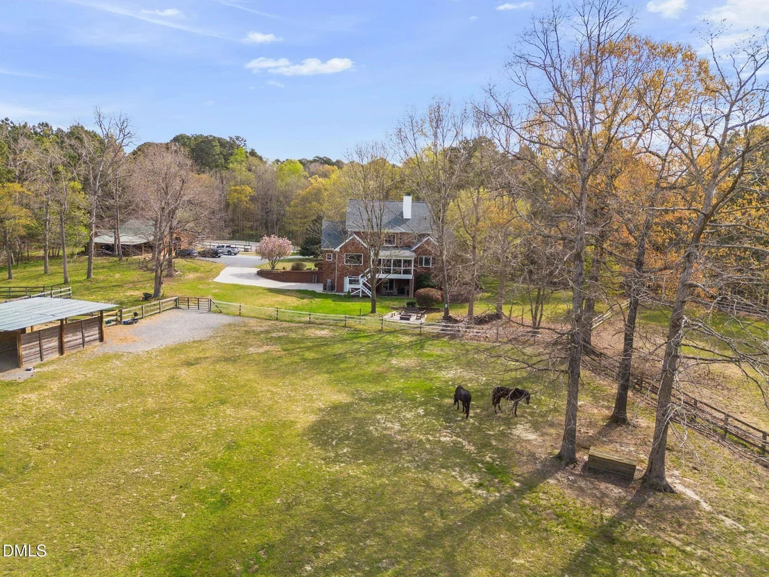 Photo of 8908 Weaver Crossing Road