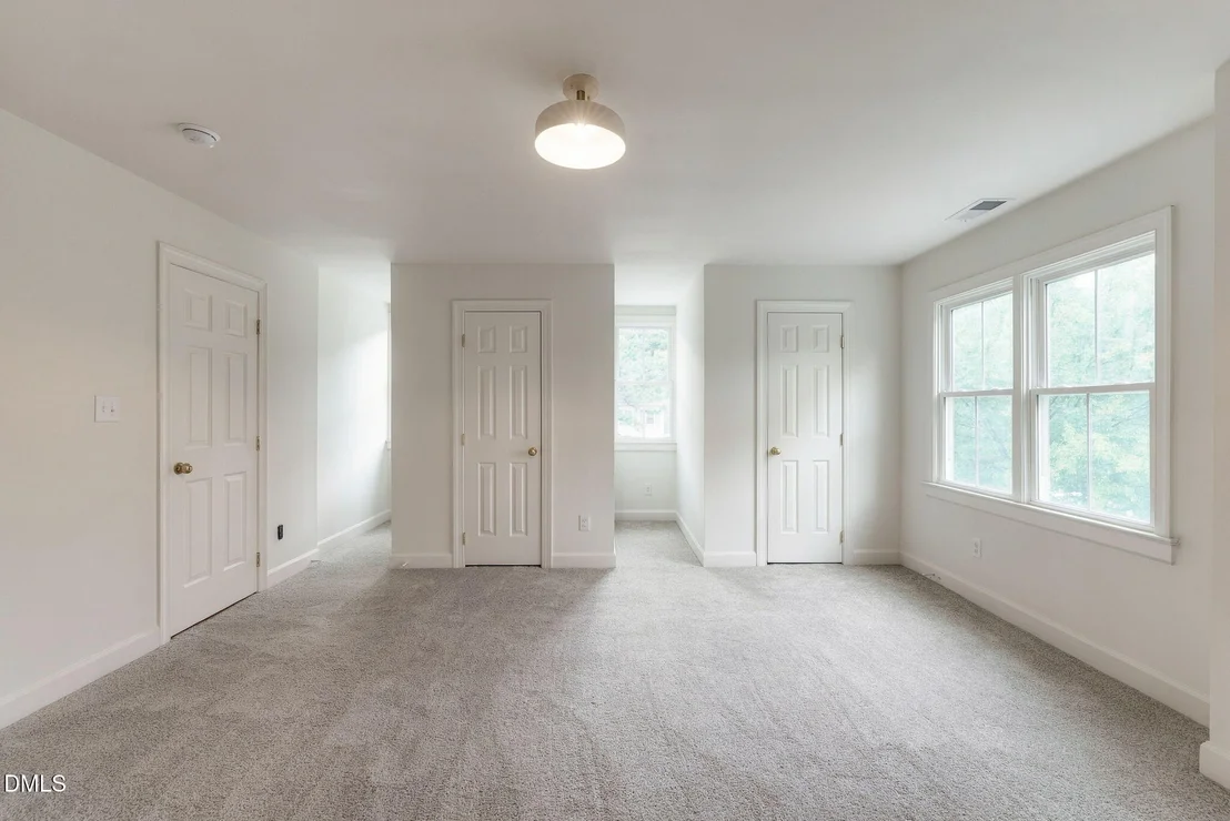 Photo of 1825 Thorpshire Drive
