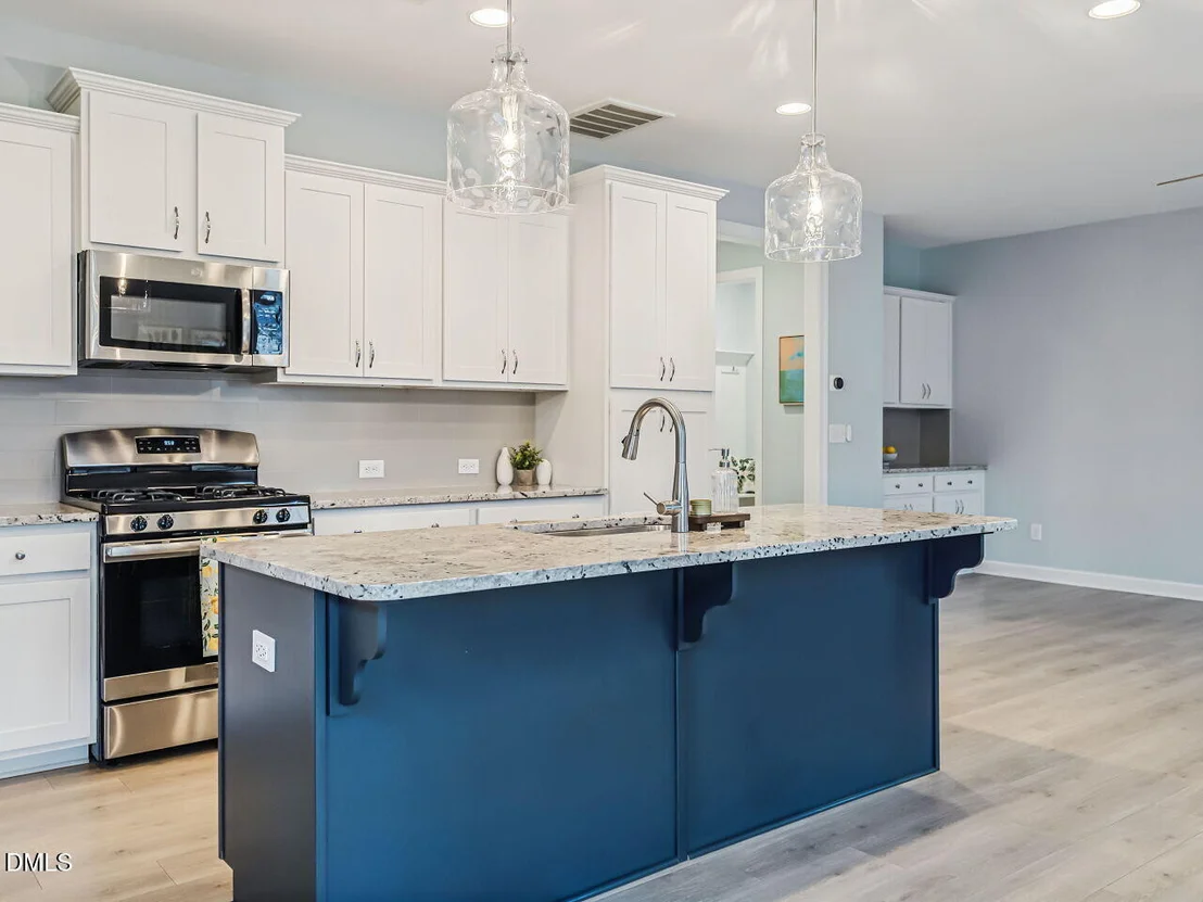 Photo of 637 Future Islands Way