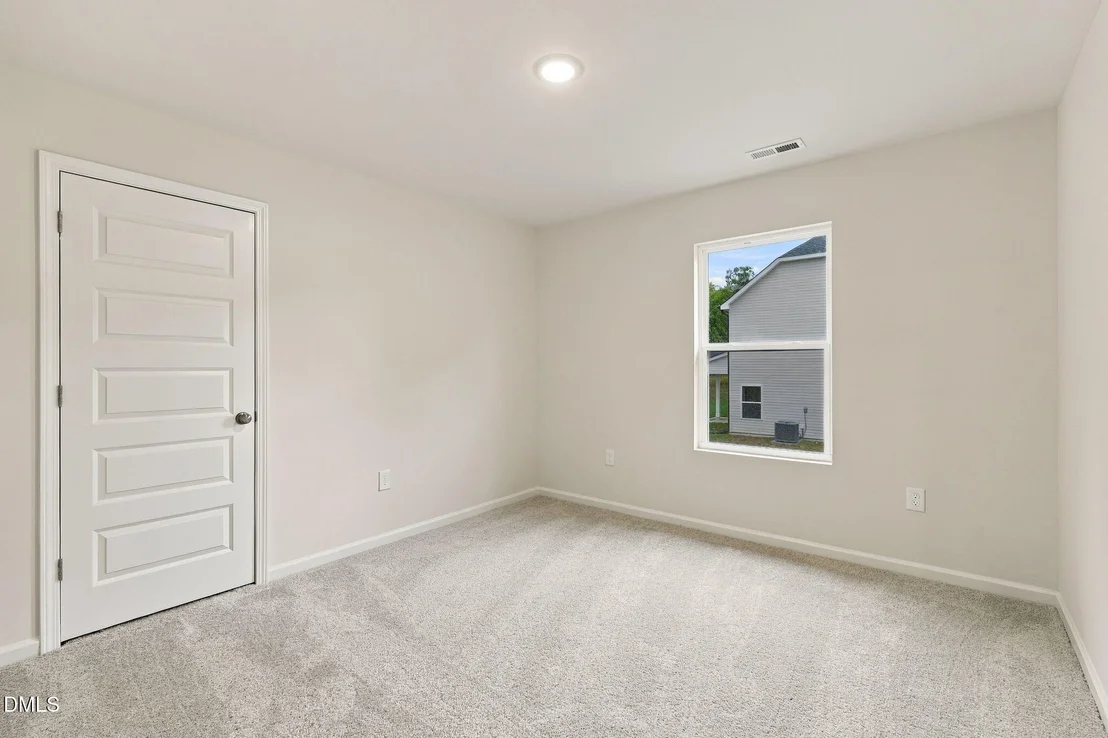 Photo of 709 Crestview Drive
