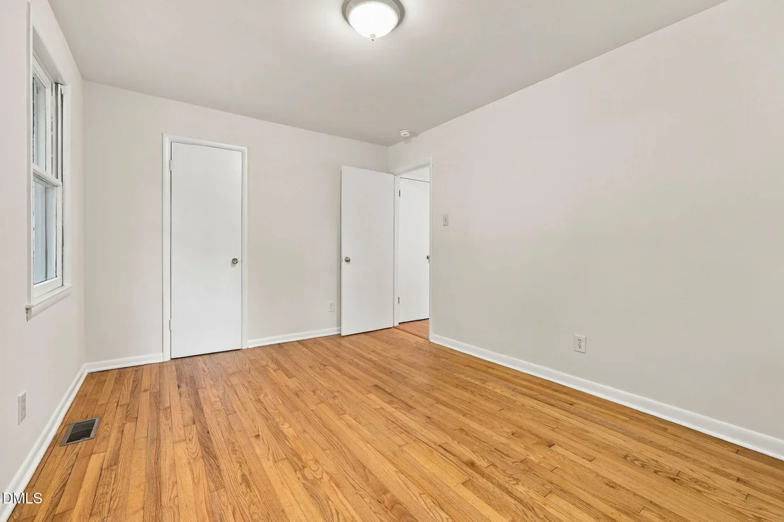 Photo of 404 Longleaf Drive