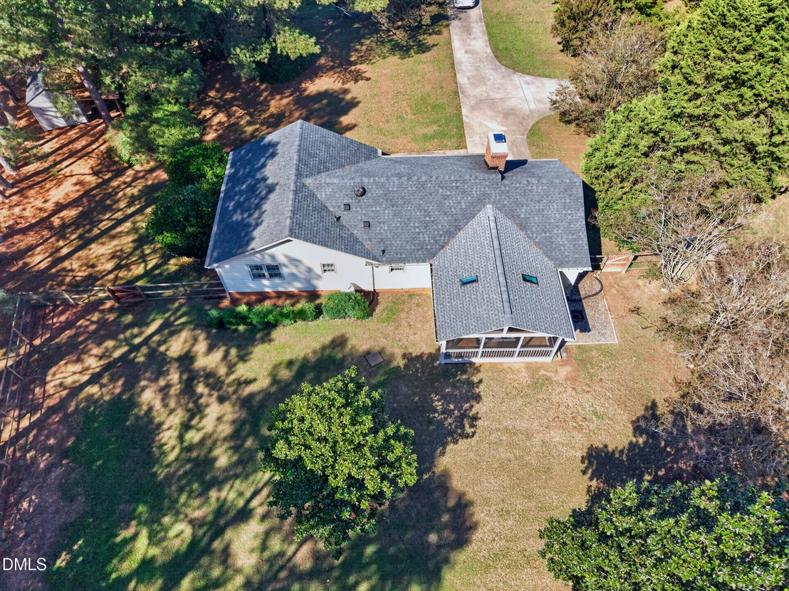 Photo of 8609 Manns Loop Road