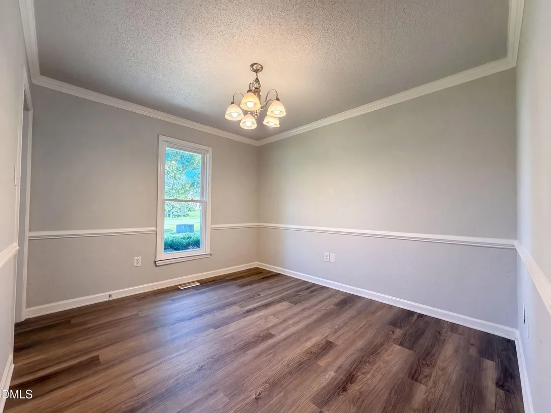 Photo of 106 Deblyn Court