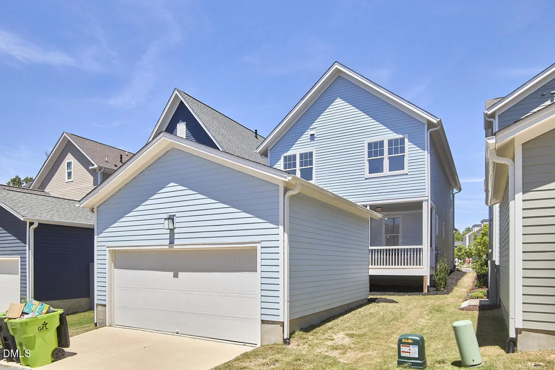 Photo of 1003 Whitehall Circle
