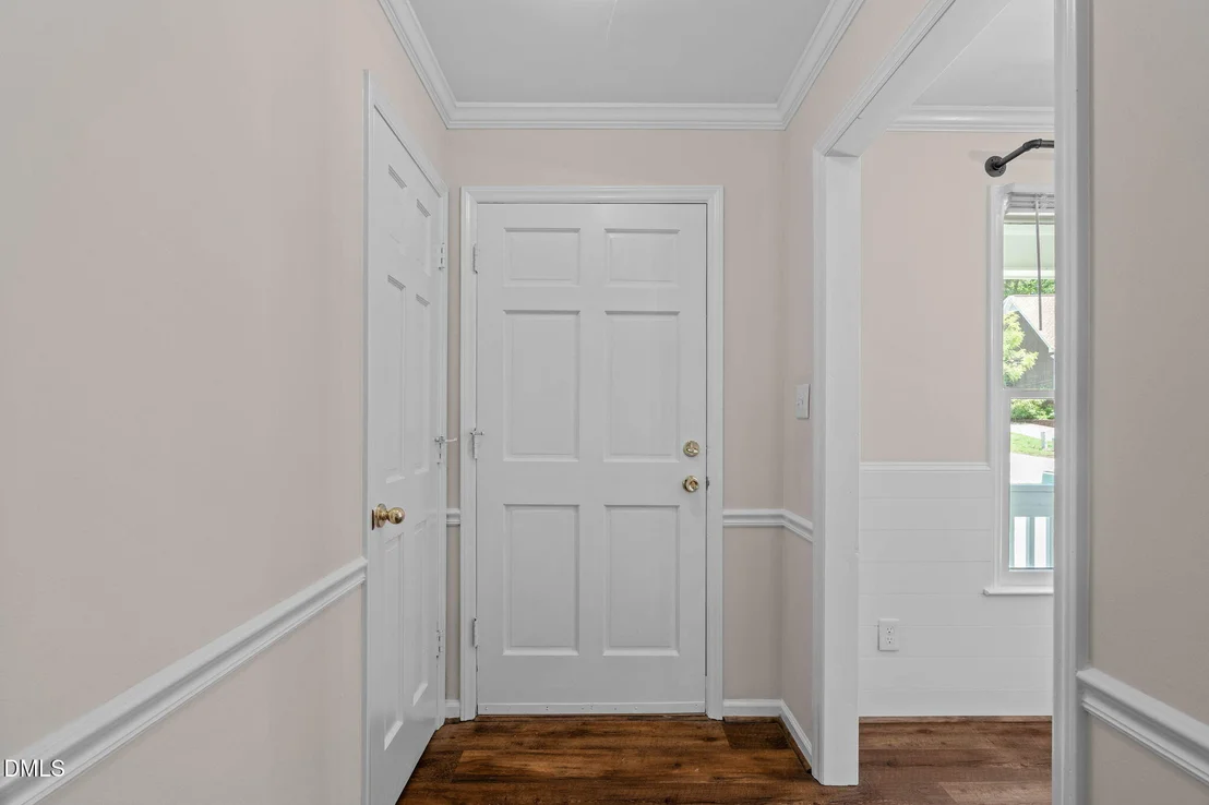Photo of 8109 Round Oak Road