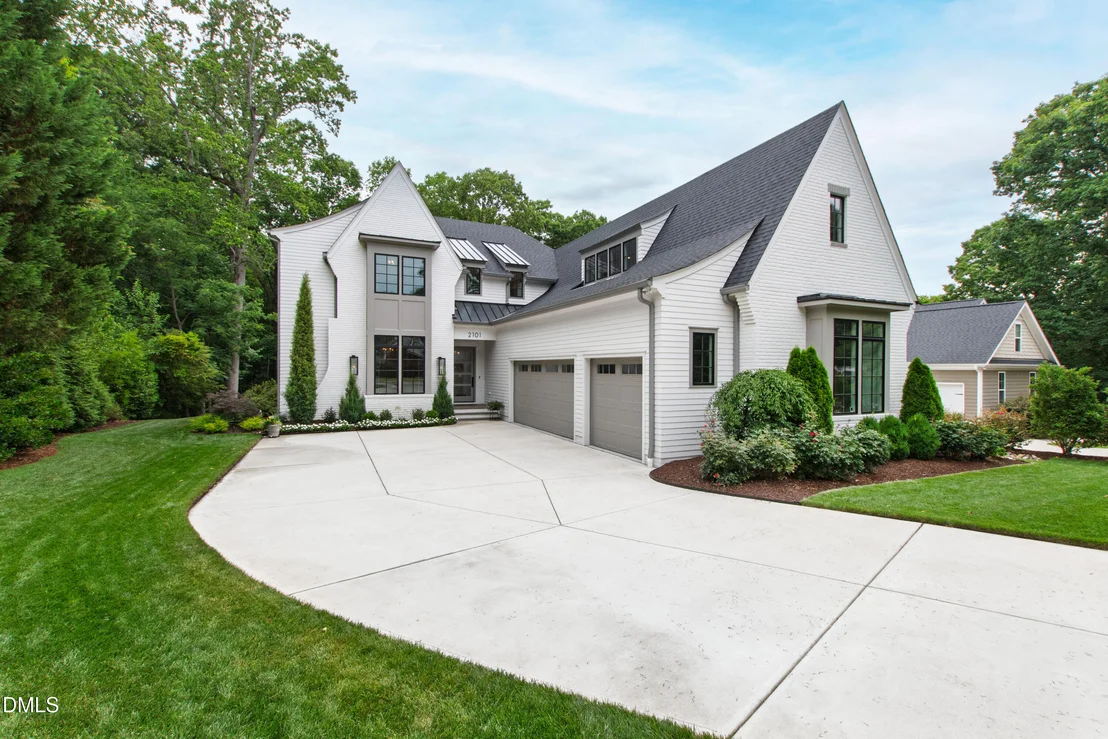 Photo of 2101 Gresham Lake Road