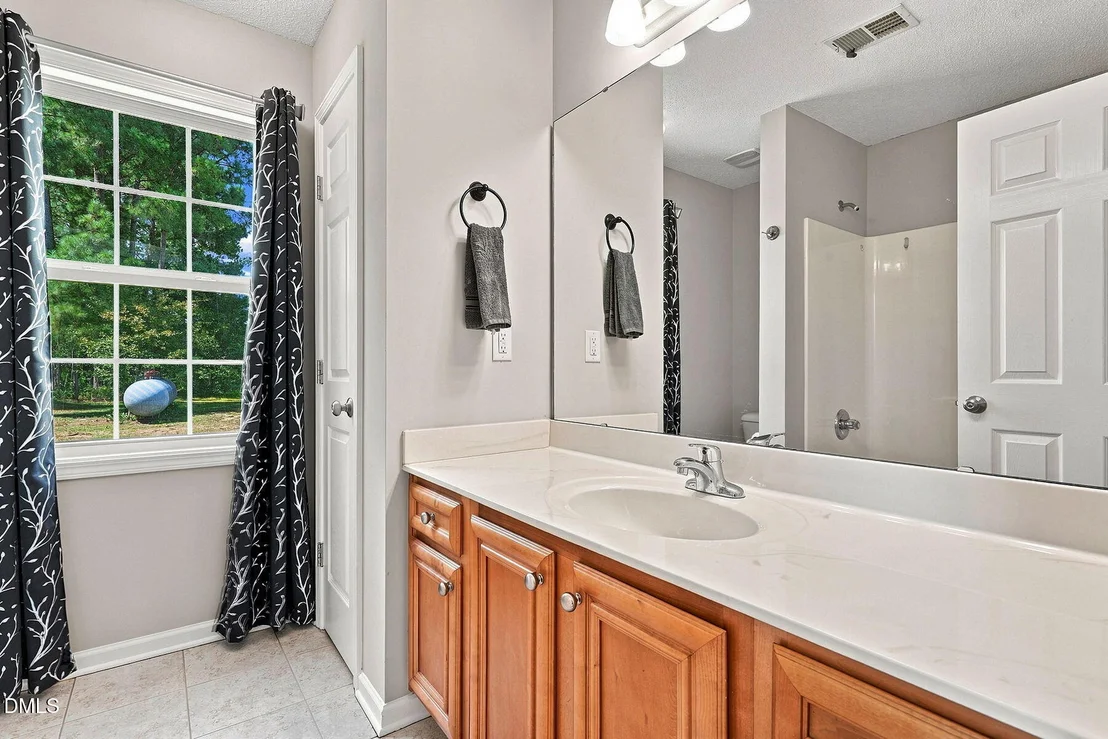 Photo of 390 Comanche Drive