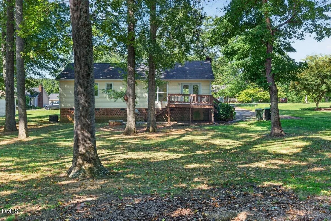 Photo of 102 Meadow Park