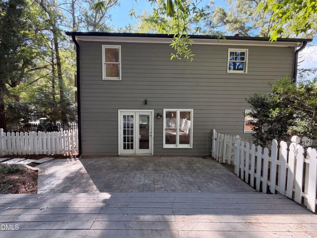 Photo of 2338 Hillandale Road