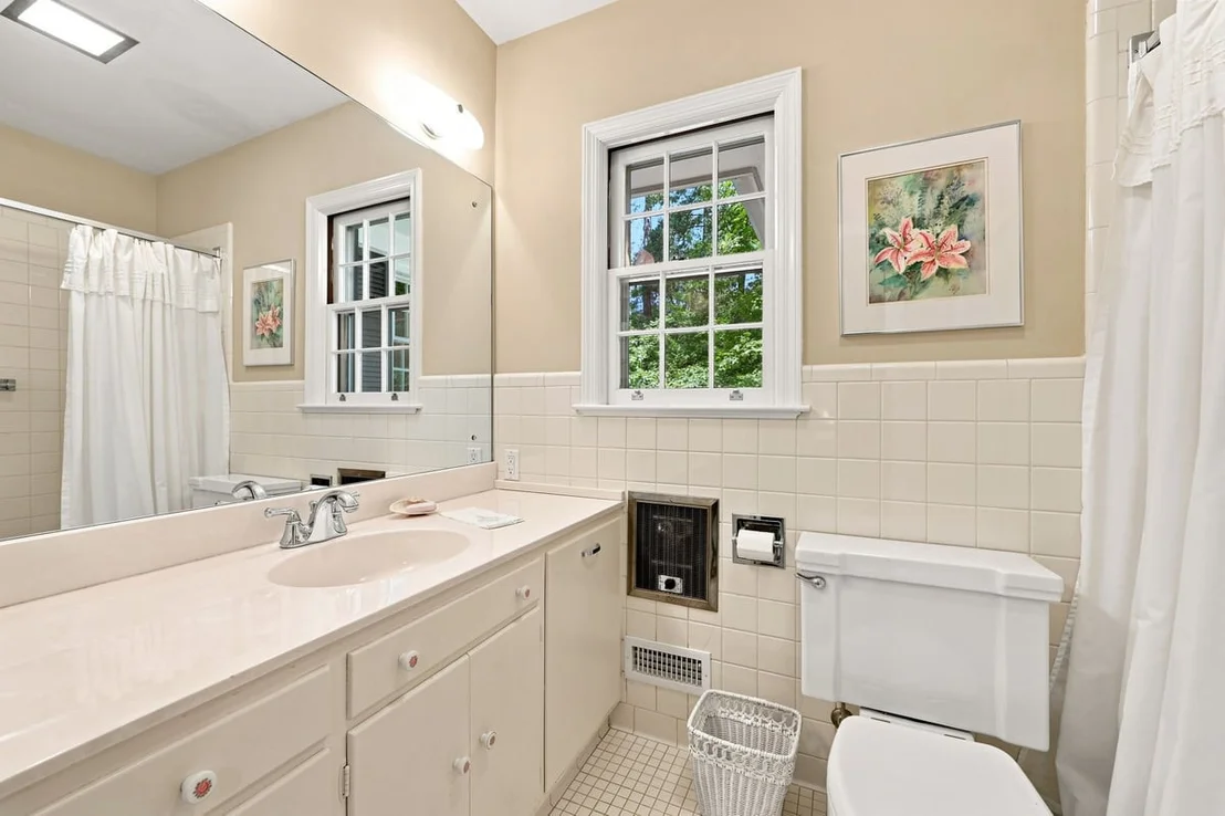 Photo of 3605 Rugby Road