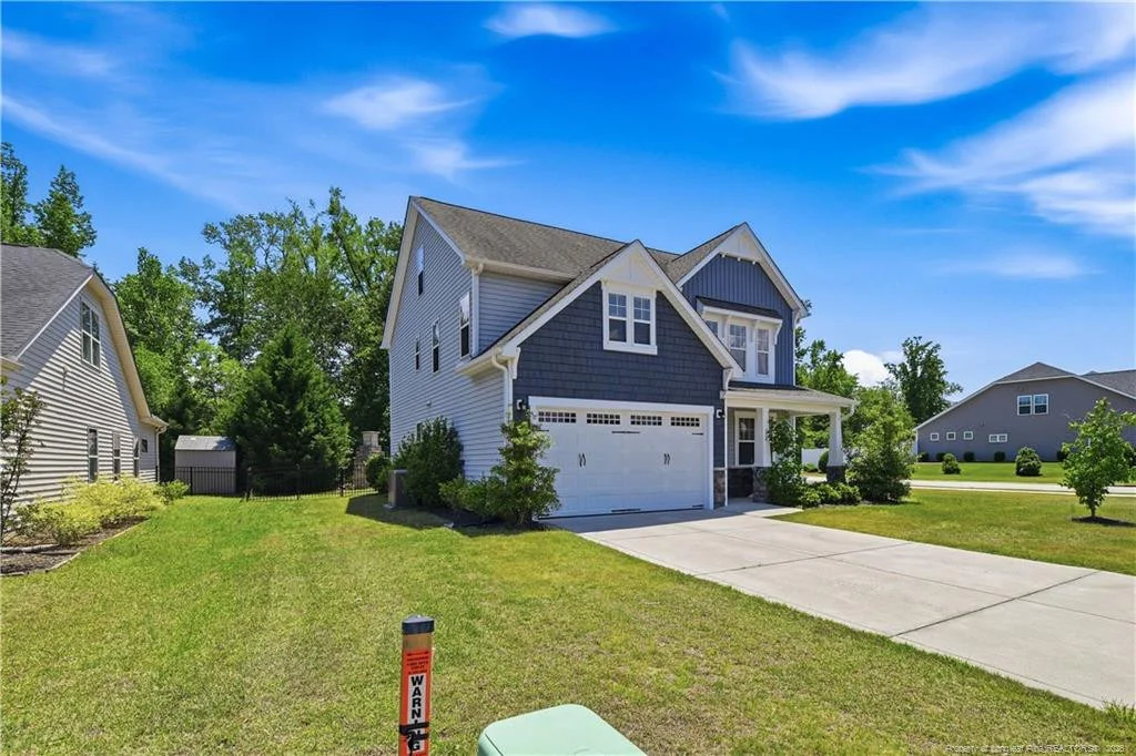 Photo of 378 Stonebriar Avenue