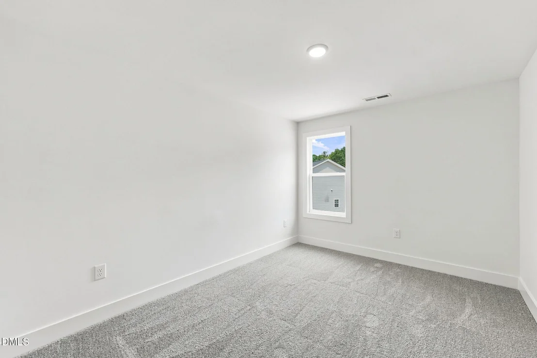 Photo of 16 Loganberry Avenue