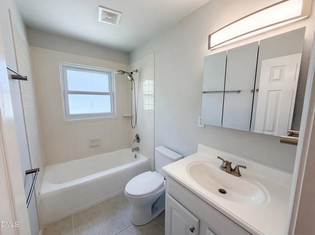 Photo of 910 Devonport Drive