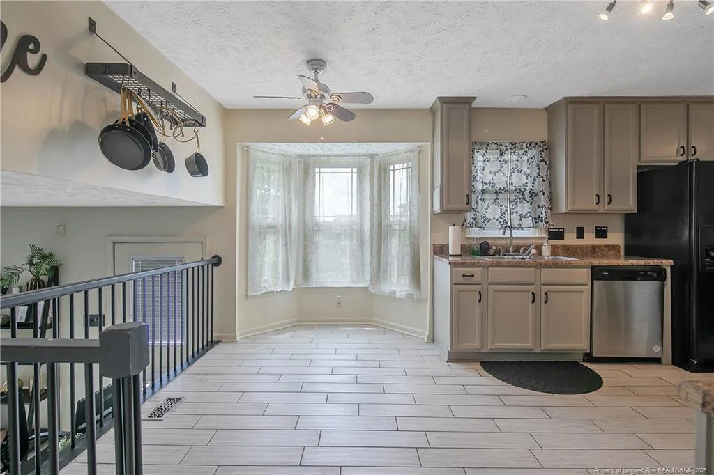 Photo of 6213 Streeter Drive