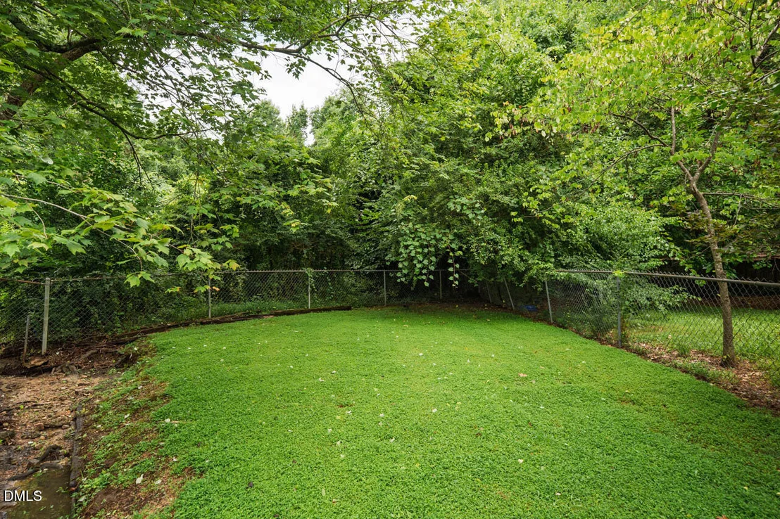 Photo of 104 Avery Le Circle