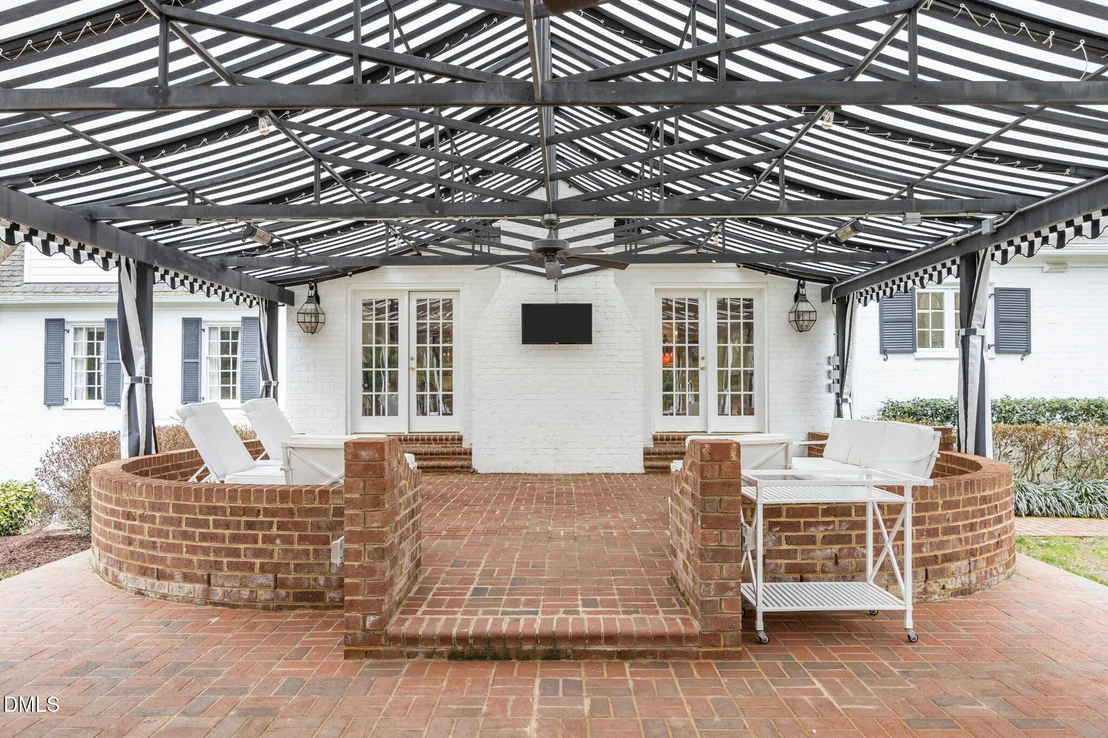 Photo of 3712 Darwin Road