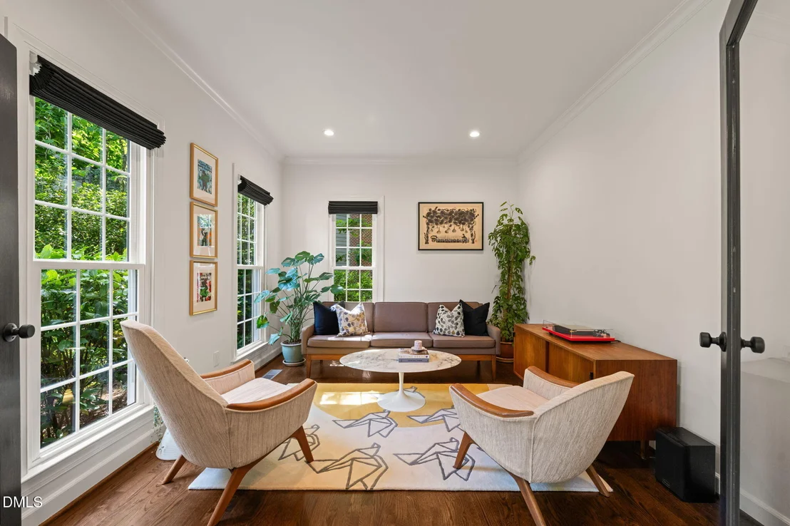 Photo of 102 Ormsby Court