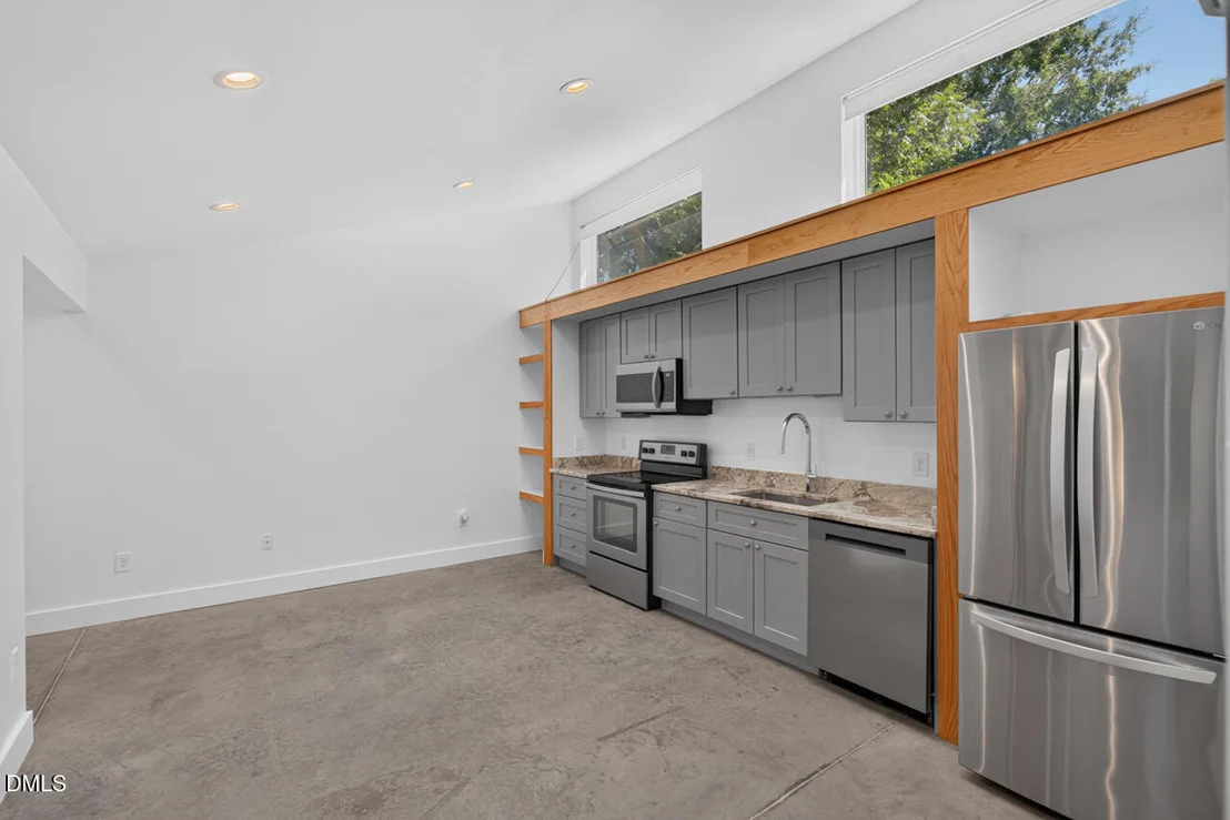 Photo of 408 Gray Avenue