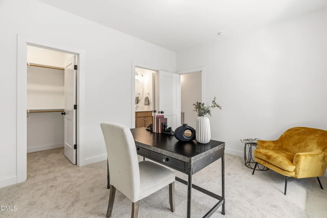 Photo of 722 1/2 Powell Drive