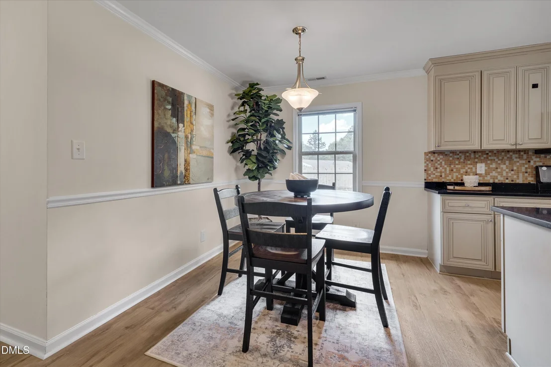 Photo of 2224 Emerson Place
