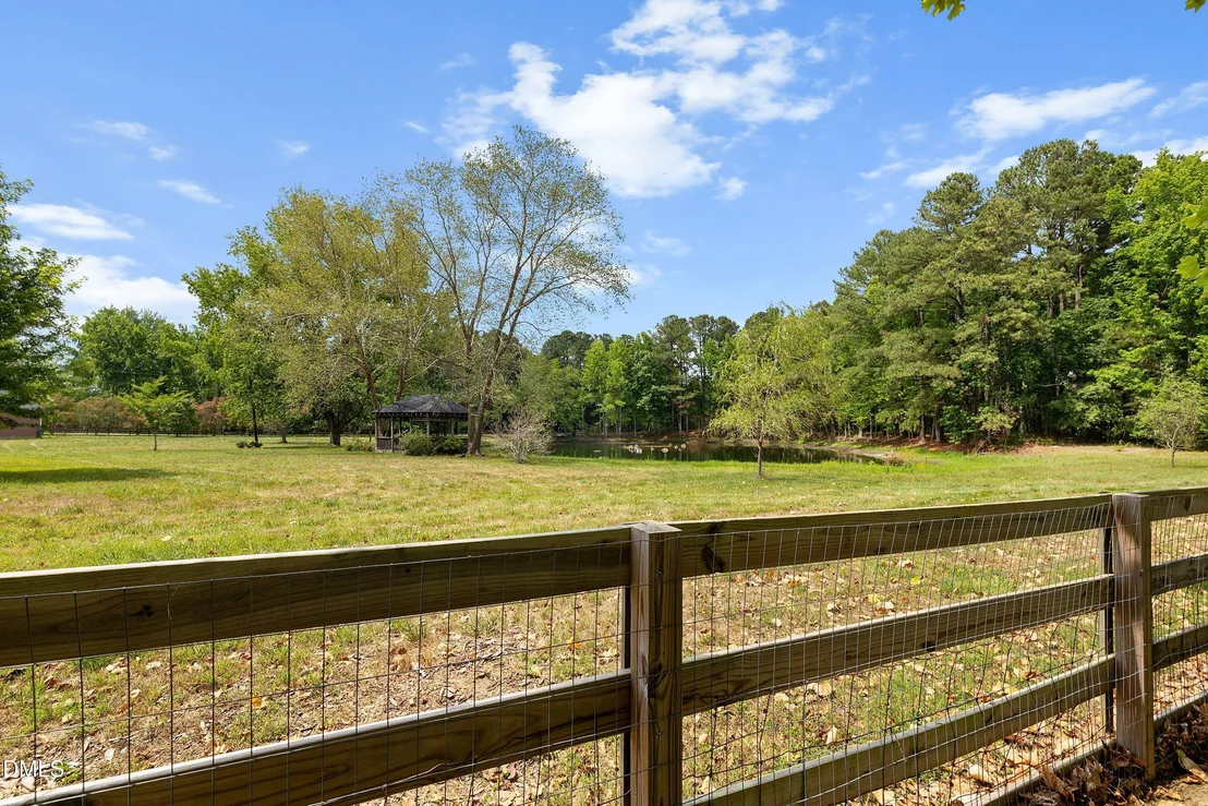 Photo of 1109 Damascus Drive