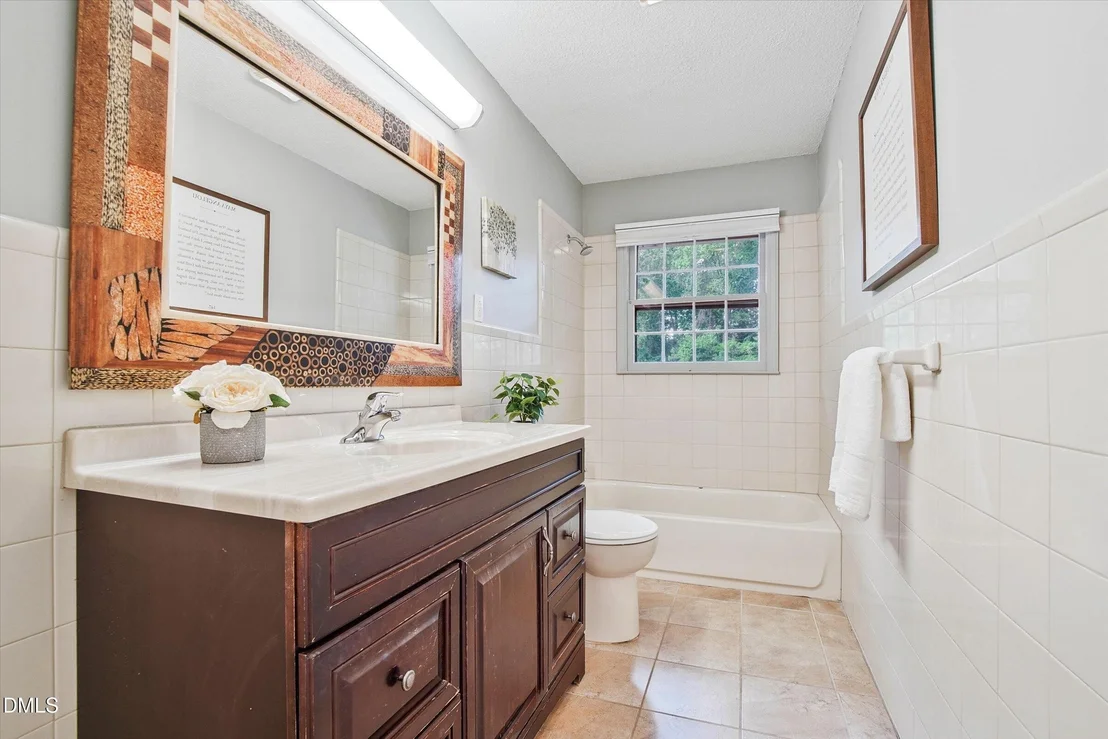 Photo of 6424 Amhurst Road