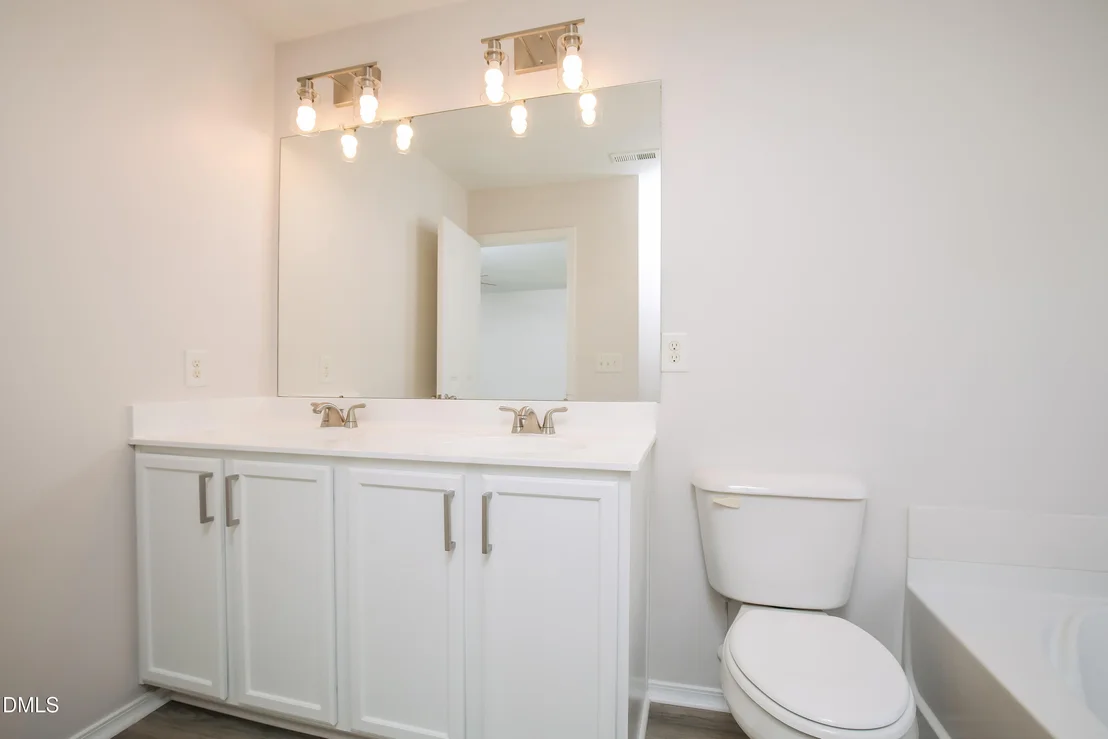 Photo of 613 Ashburn Lane