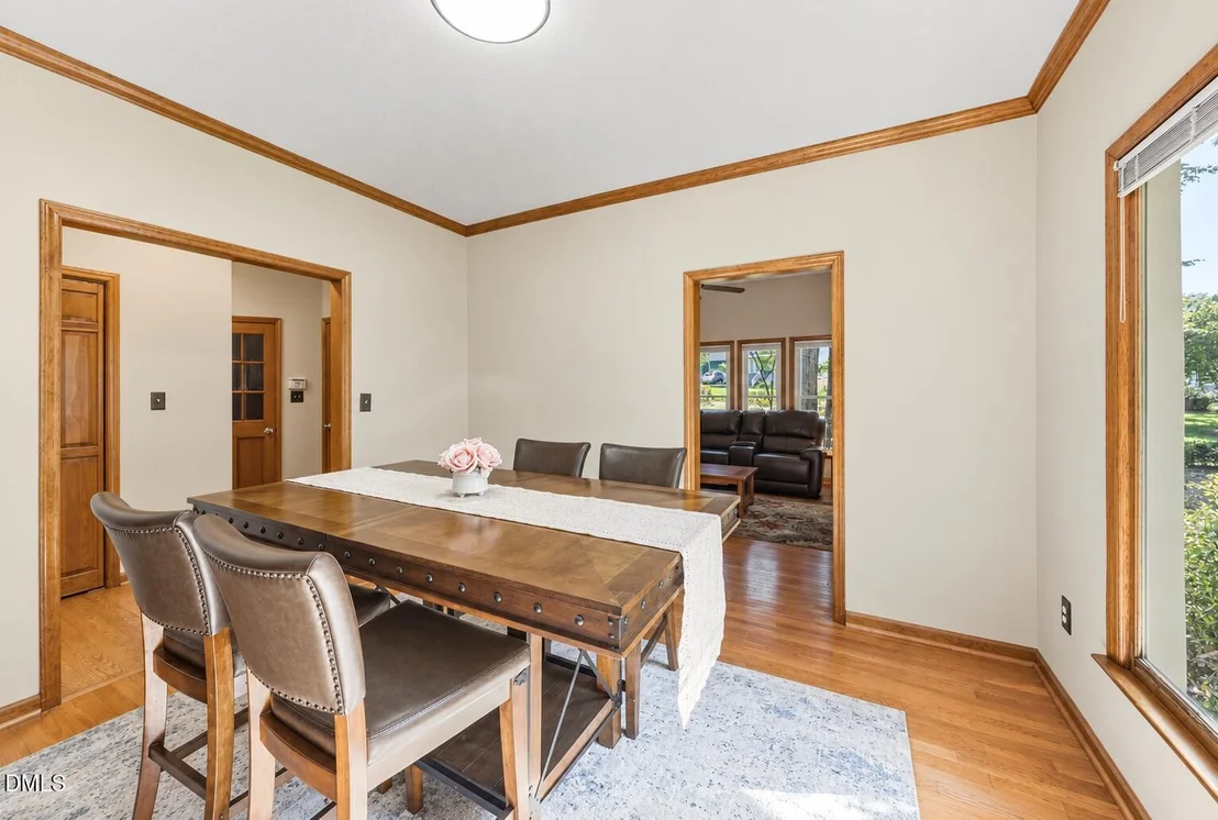 Photo of 1237 Hillingdon Way