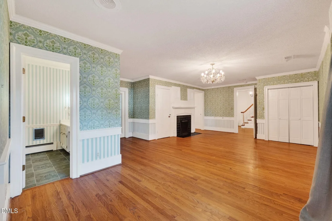 Photo of 207 W 3rd Street