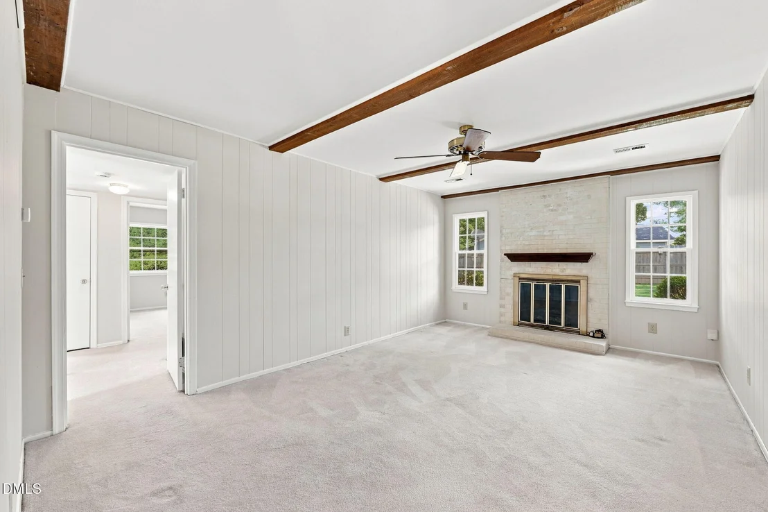 Photo of 2371 Buckingham Road