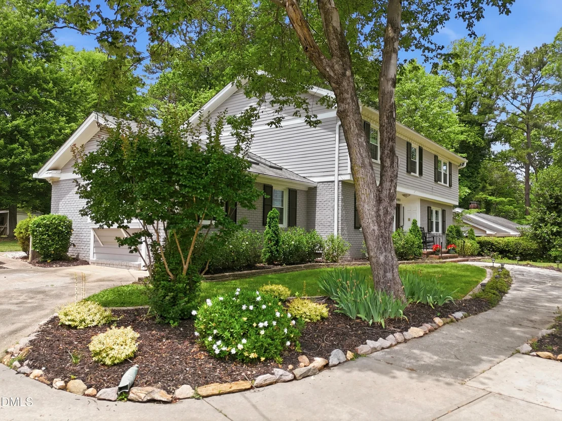 Photo of 6901 Woodmere Drive