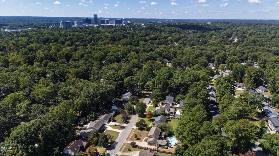 Photo of 1001 Pebblebrook Drive