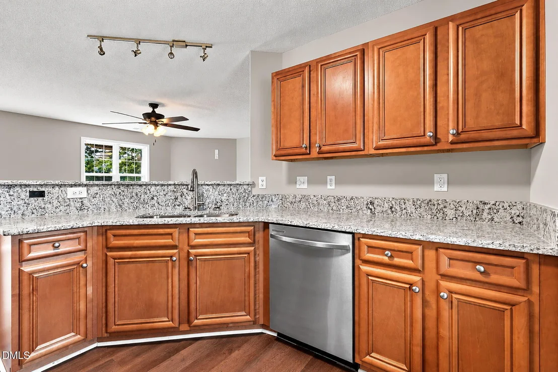 Photo of 390 Comanche Drive