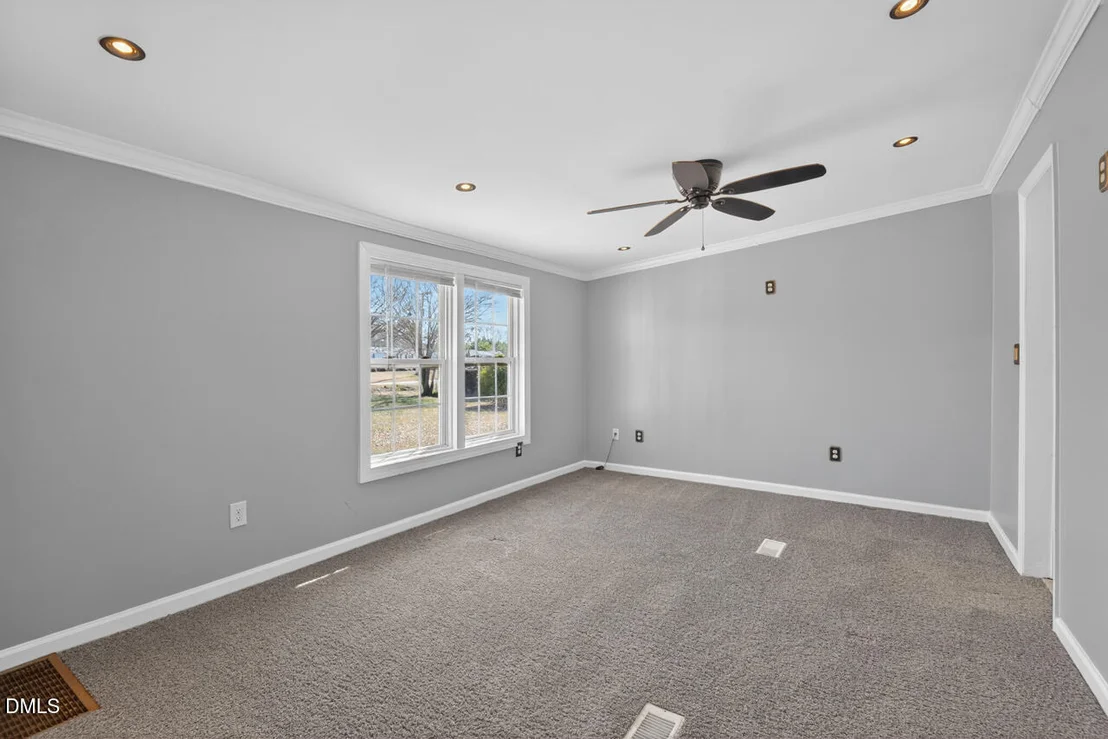 Photo of 1622 Lancaster Road
