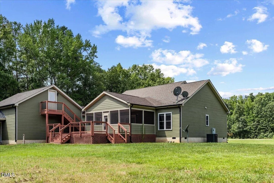 Photo of 11208 Range Road
