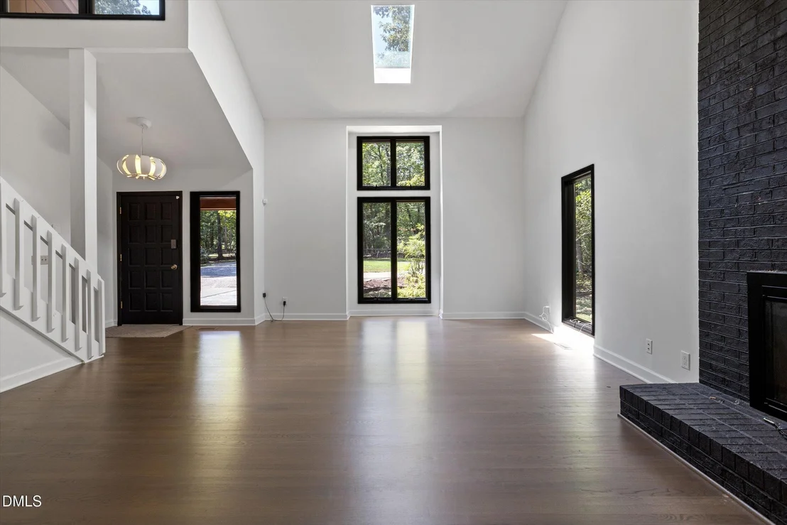 Photo of 1040 Rolling Knoll Road
