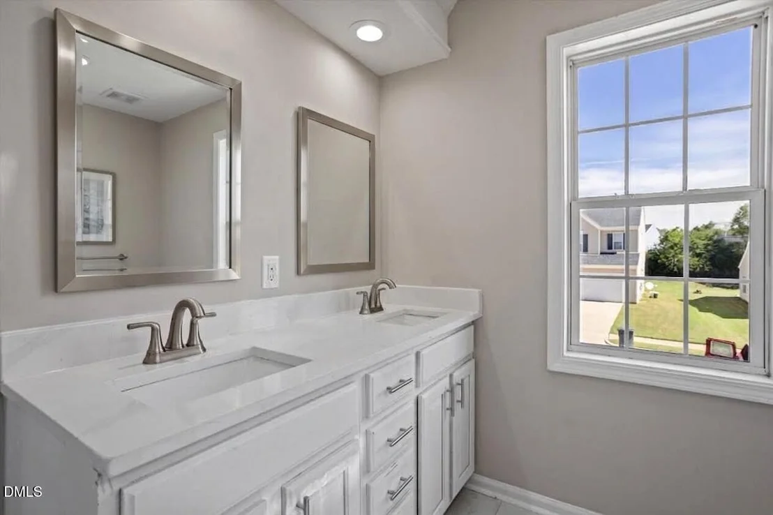 Photo of 808 Nightshade Way