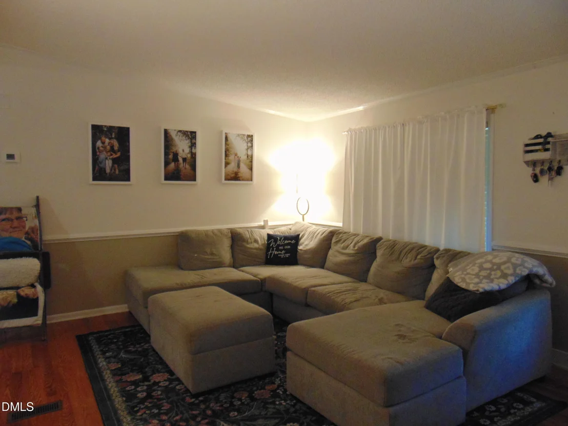 Photo of 543 Duke Drive