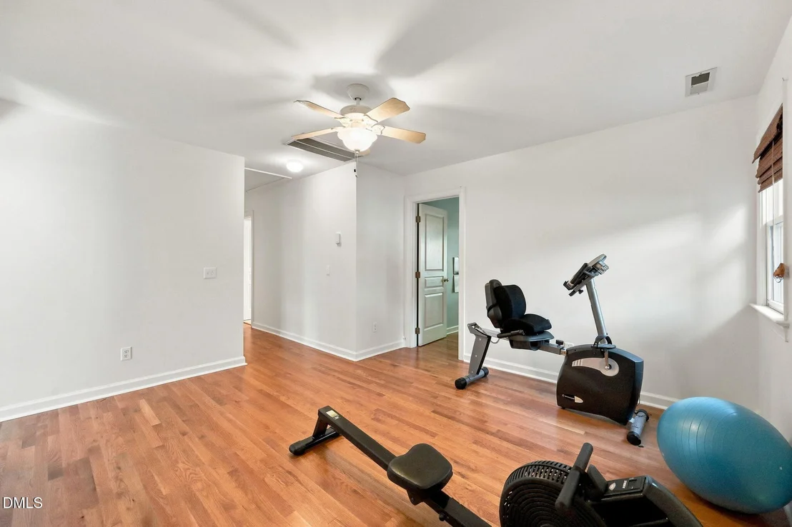Photo of 10101 Hallberg Lane