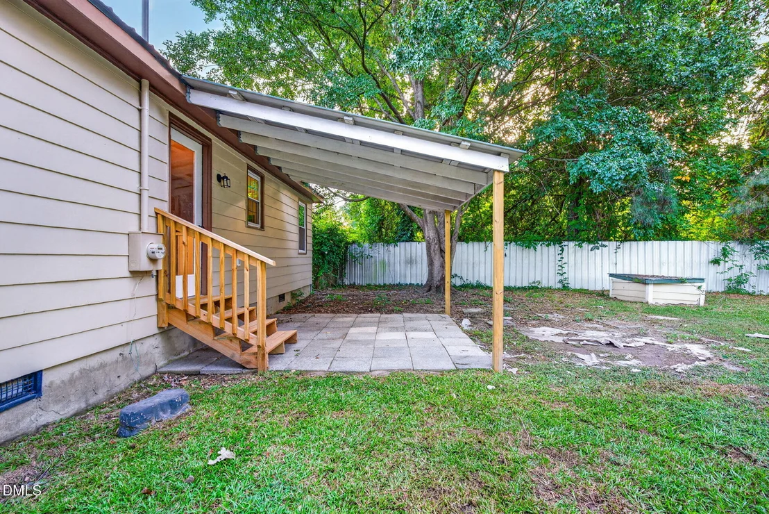 Photo of 935 Maynard Road