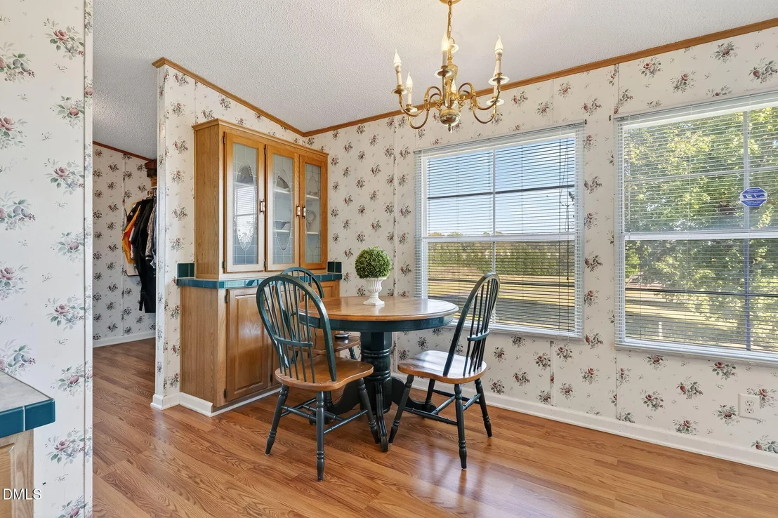 Photo of 1190 Sanders Road
